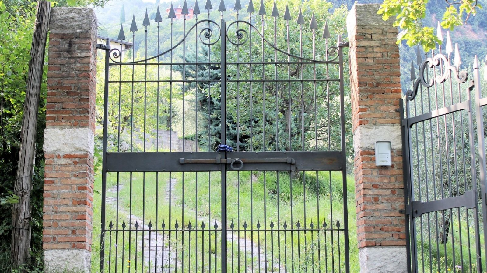 Balçova Demirci Bahçe Kapısı İmalatı